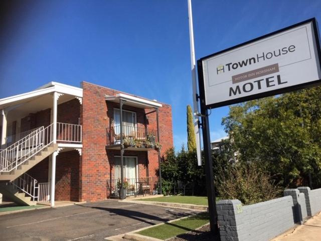 Town House Motor Inn 호샴 외부 사진